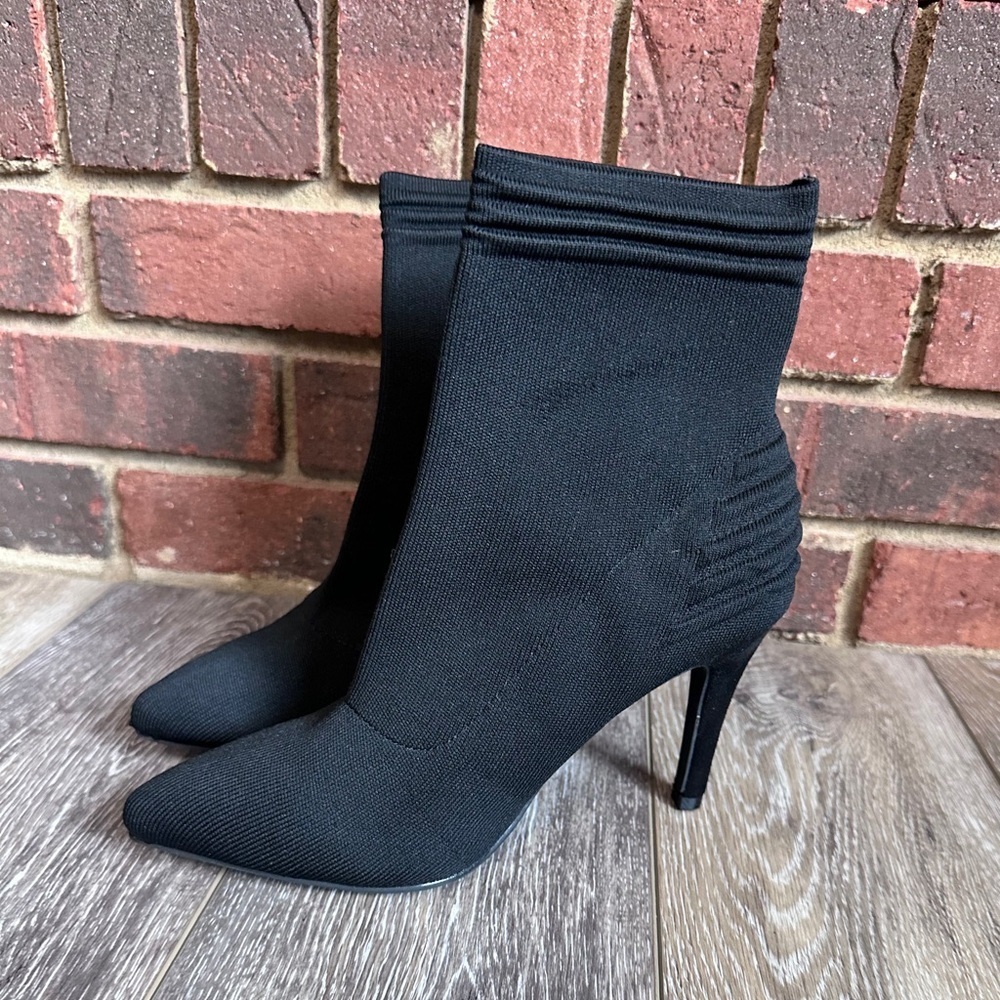 🛍️ NEW MIA black knit boots (3.5” heels) Size 6 1/2